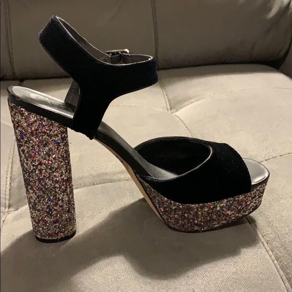 Woman shoes